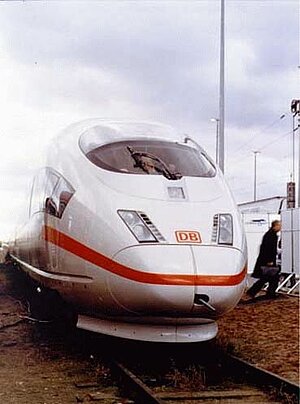 Engenharia Ferroviária 1 Engenharia Ferroviária - Trem